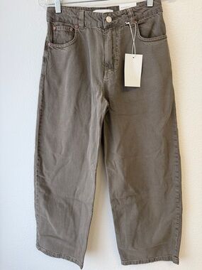 Zara Men's Relaxed Straight Jeans in Olive